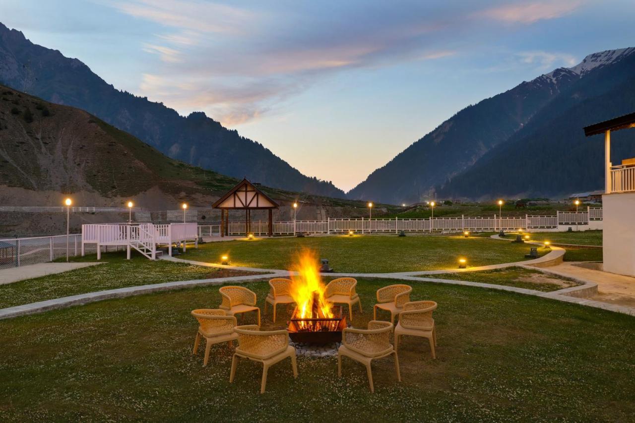 Lemon Tree Hotel, Sonāmarg Exteriör bild